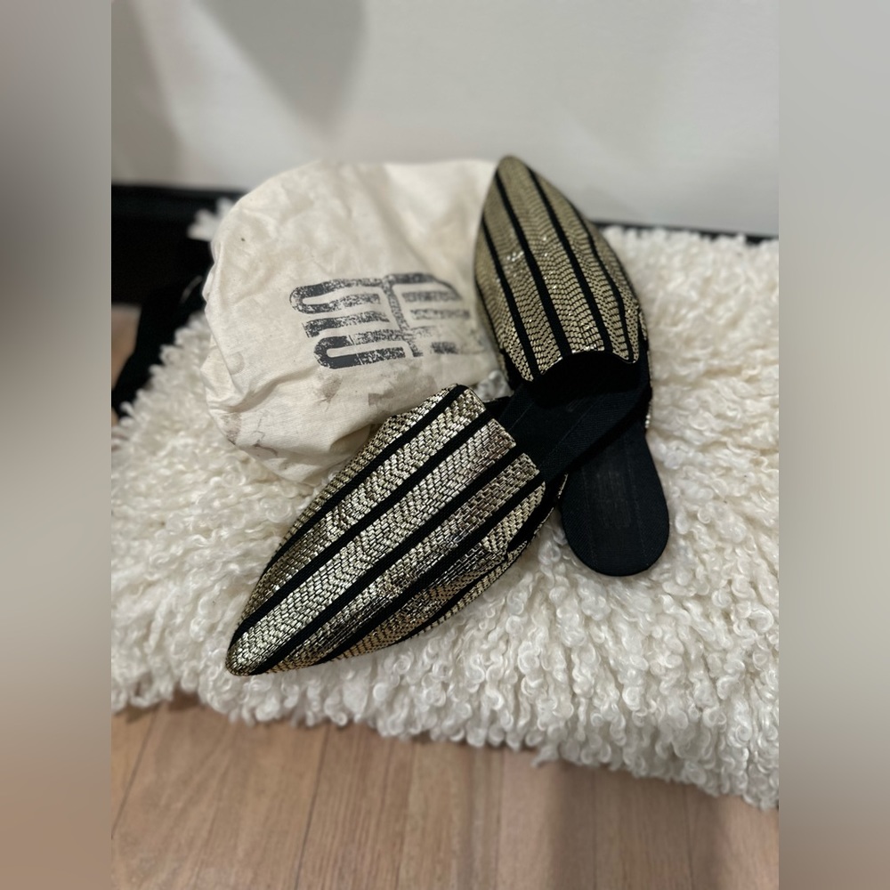 gold & black flats